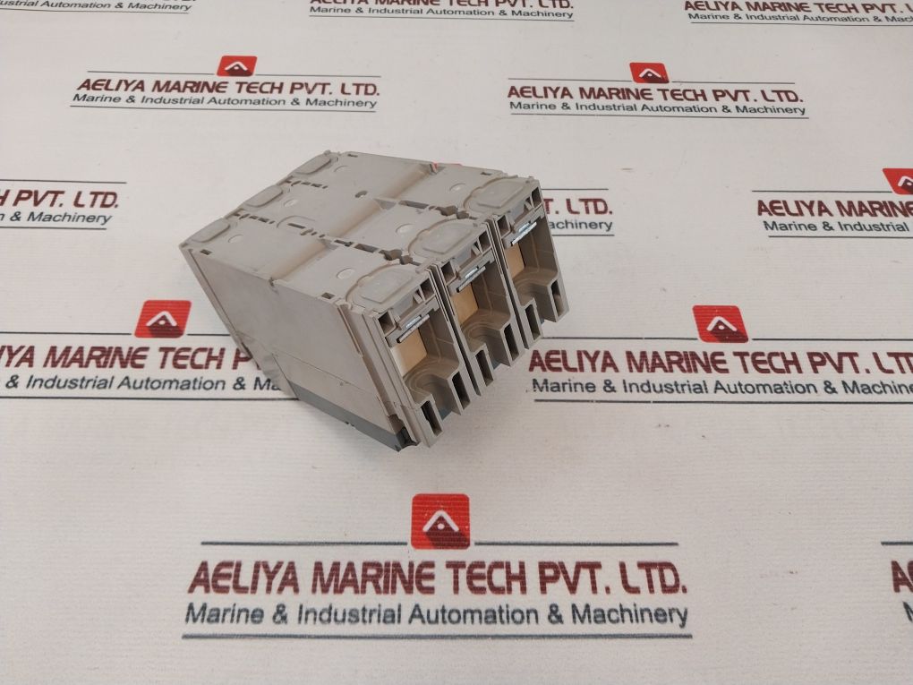 Schneider Cvs100N Circuit Breaker/Switch-disconnector 12.5A/65°C