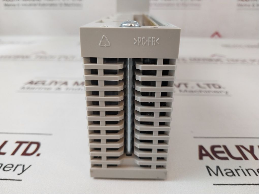 Schneider Modicon Quantum 140Aco13000 Analog Current Sink Output Module