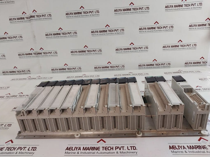 Schneider Electric 140Cra93200,140Ddi35300,140Ddo35300,140Aci04000,140Cps12420 Rack