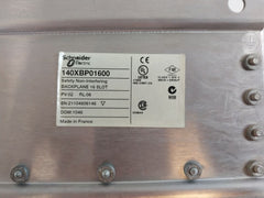 Schneider Electric 140Cra93200,140Ddi35300,140Ddo35300,140Aci04000,140Cps12420 Rack