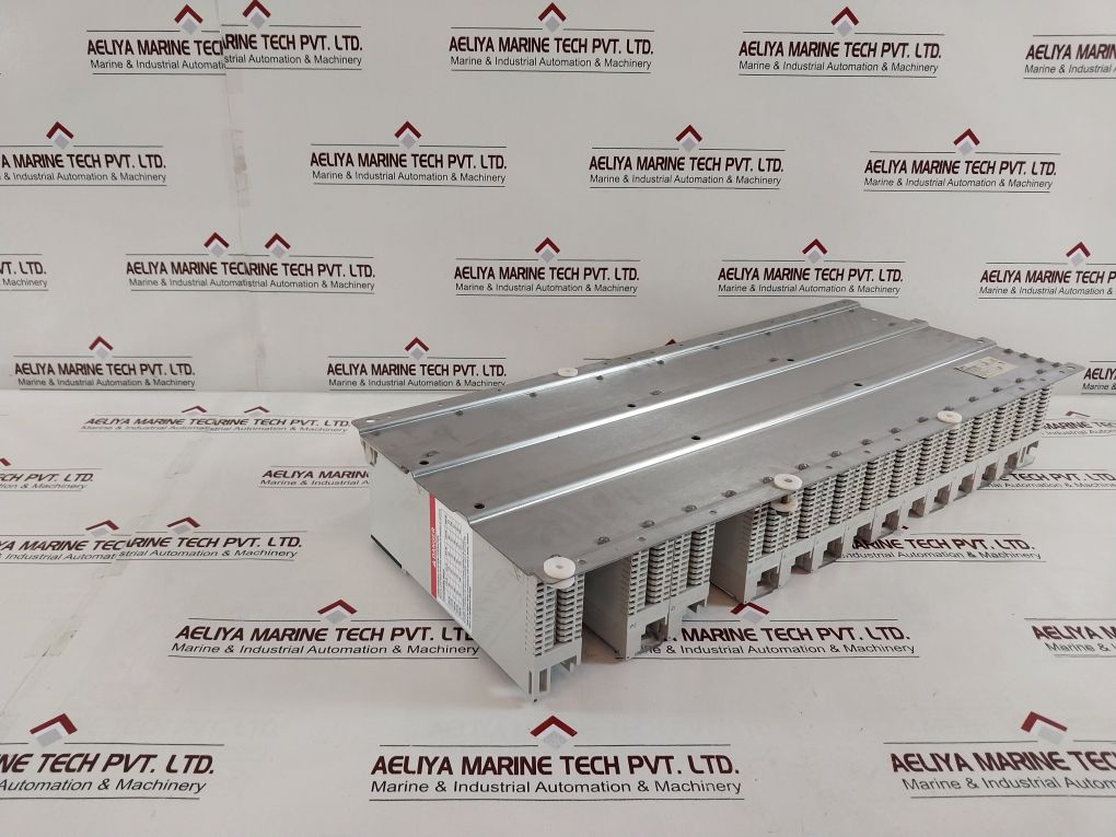 Schneider Electric 140Cra93200,140Ddi35300,140Ddo35300,140Aci04000,140Cps12420 Rack