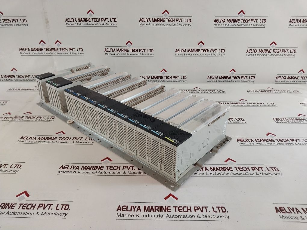 Schneider Electric 140Cra93200,140Ddi35300,140Ddo35300,140Aci04000,140Cps12420 Rack