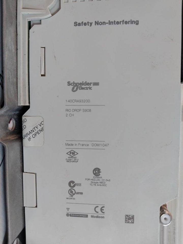 Schneider Electric 140Cra93200,140Ddi35300,140Ddo35300,140Aci04000,140Cps12420 Rack