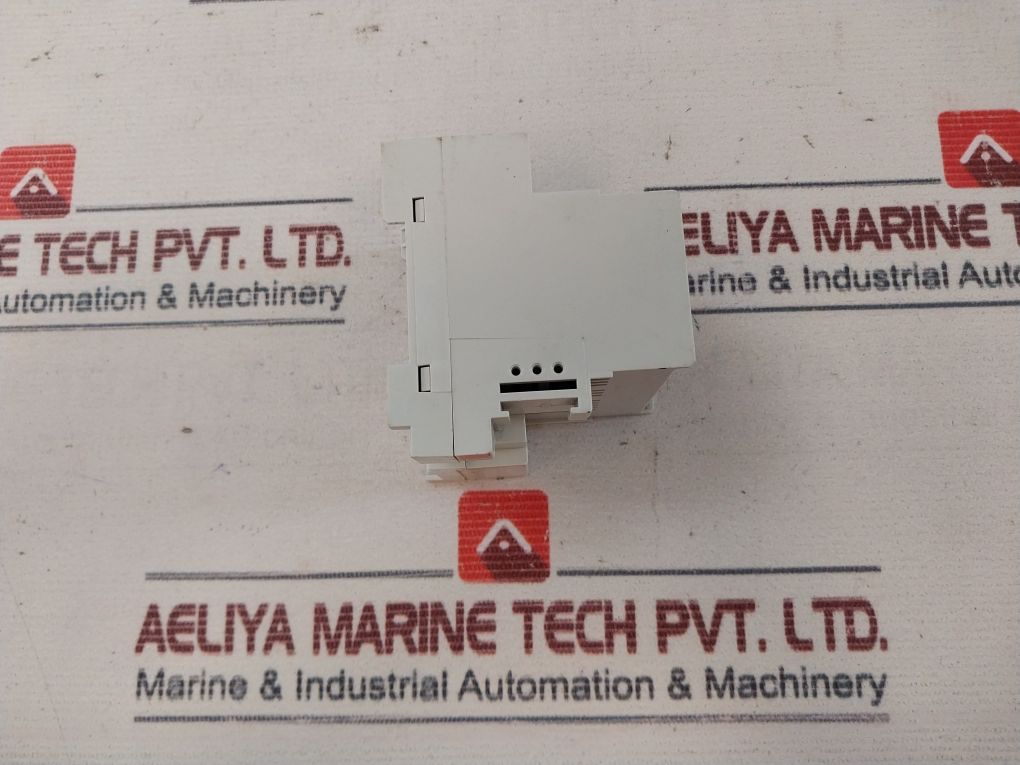 Schneider Electric 200/250 V Ac/Dc Time Delay For Uvr