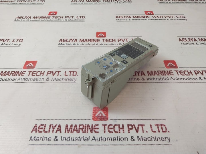 Schneider Electric 33072 Digital Circuit Breaker (Without Battery)
