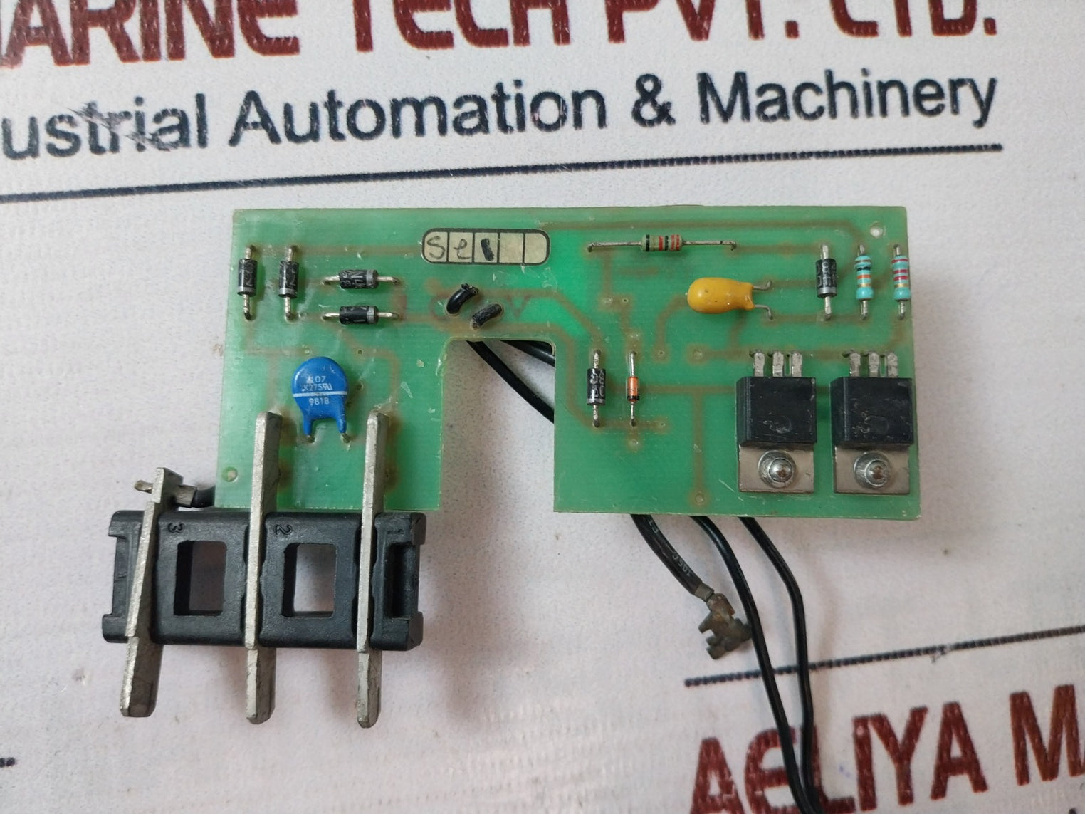 Schneider Electric 685 679 Undervoltage Release 100/110Vdc