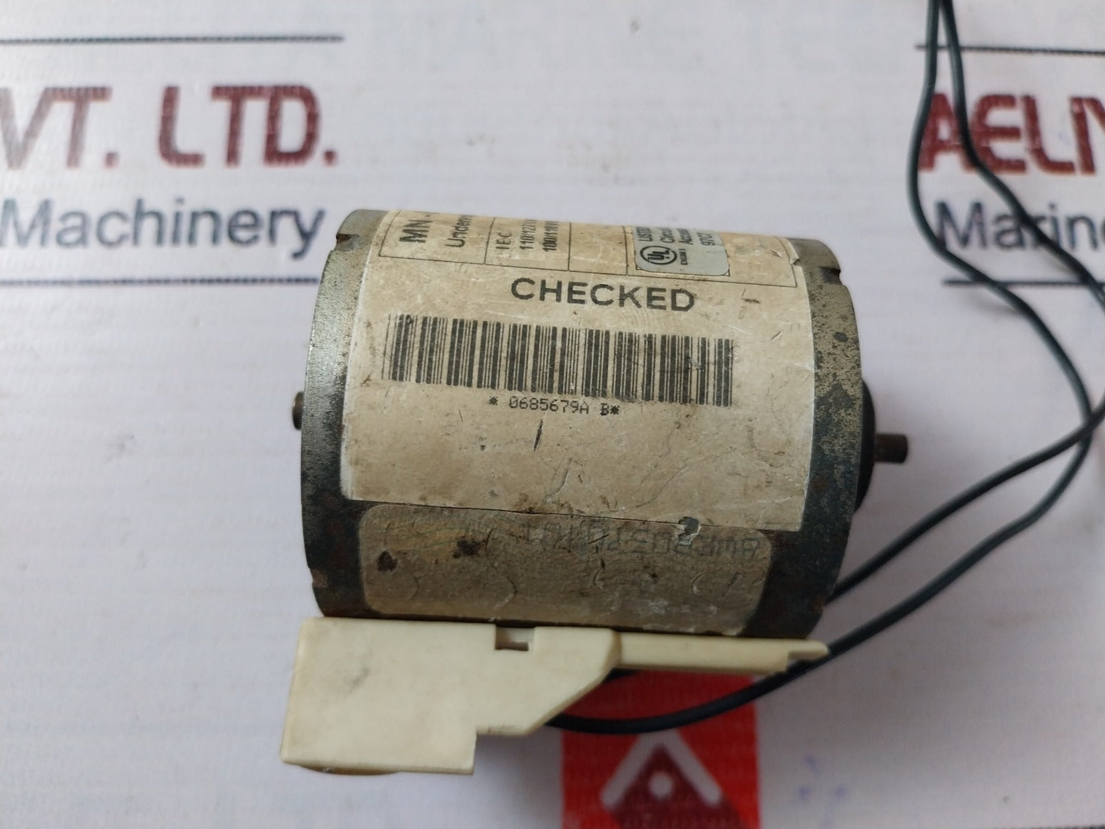 Schneider Electric 685 679 Undervoltage Release 100/110Vdc