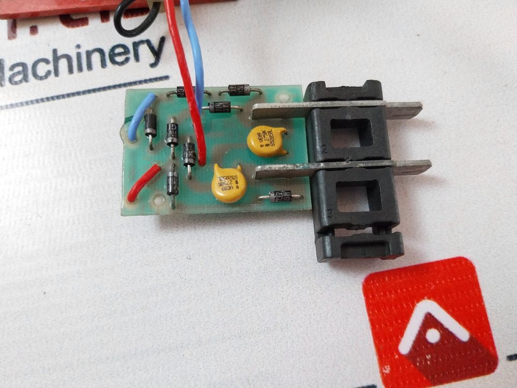 Schneider Electric 685 690 Circuit Breaker Undervoltage Release
