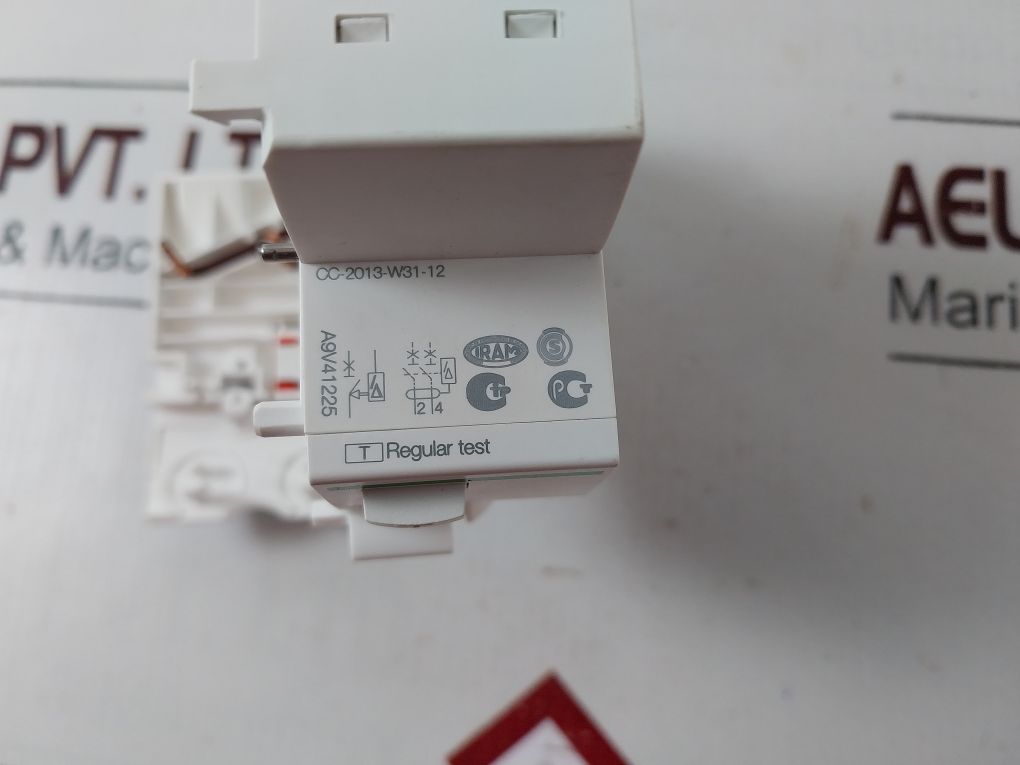 Schneider Electric A9V41225 Add-on Residual Current Device Vigi Ic60