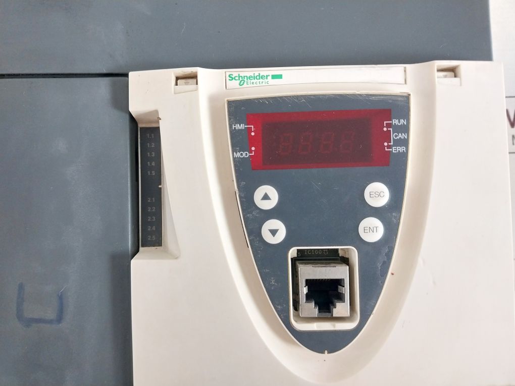 Schneider Electric Altivar 71 Variable Frequency Drive 480V Ac