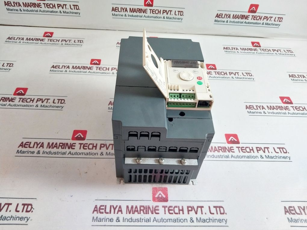 Schneider Electric Atv303Hu75N4 Ac Drive 75°C