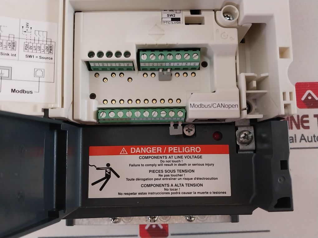 Schneider Electric Atv71Hu30N4 Ac Drive
