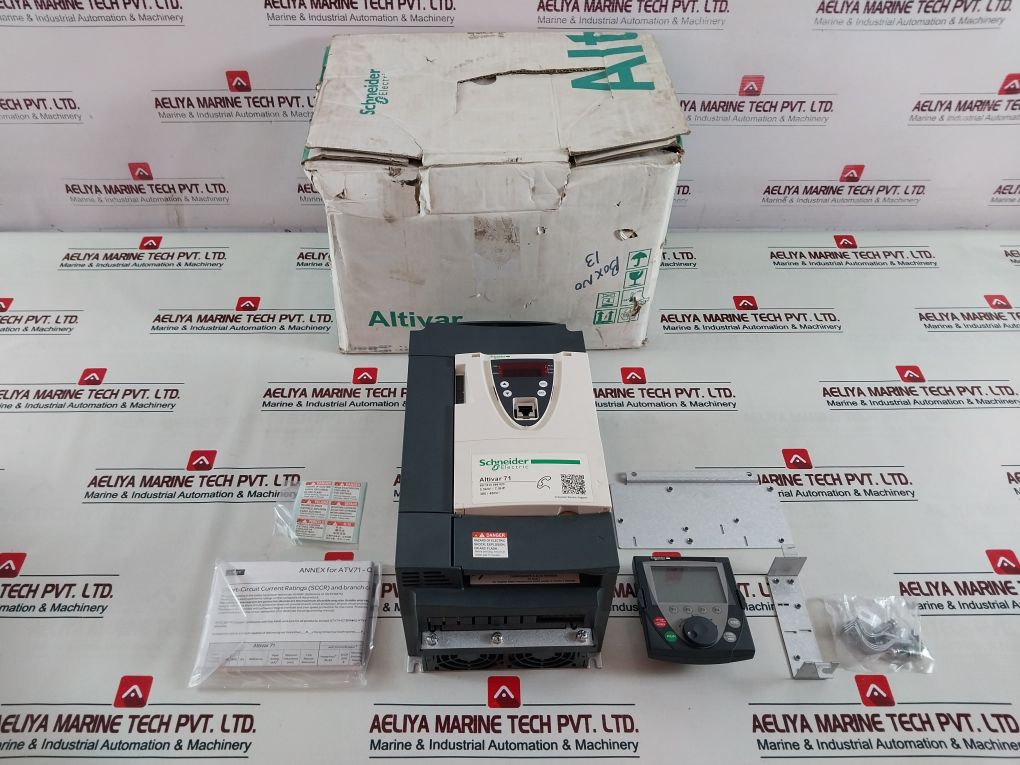 Schneider Electric Atv71Hu55N4
