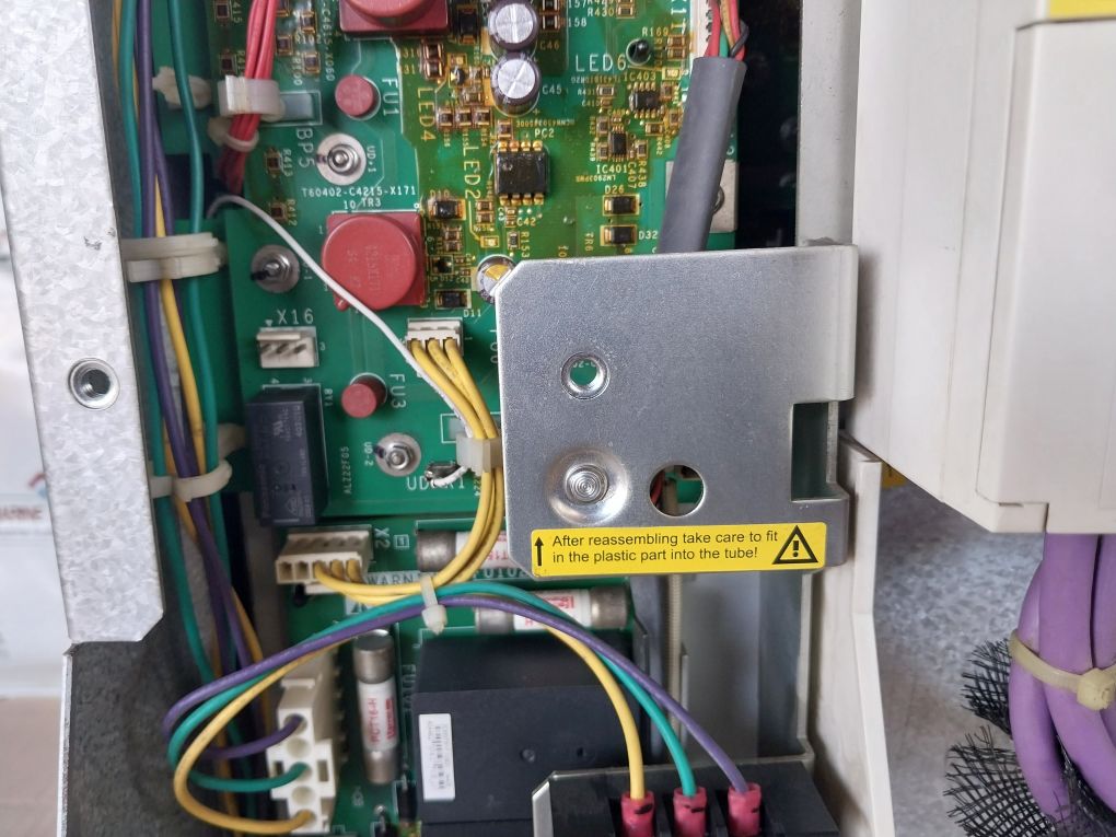 Schneider Electric Atv71Qc16Y Variable Speed Drive