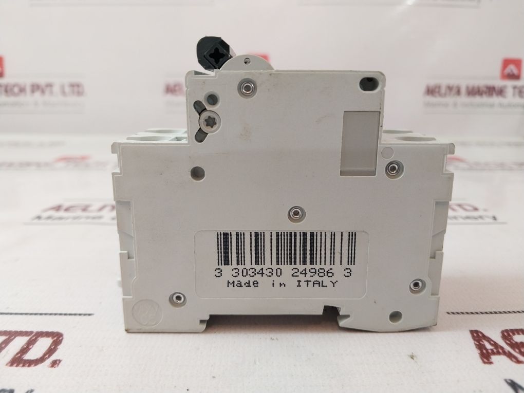Schneider Electric C60H C10 Circuit Breaker 400V