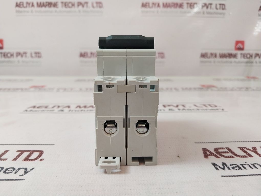 Schneider Electric C60H C10 Circuit Breaker 400V