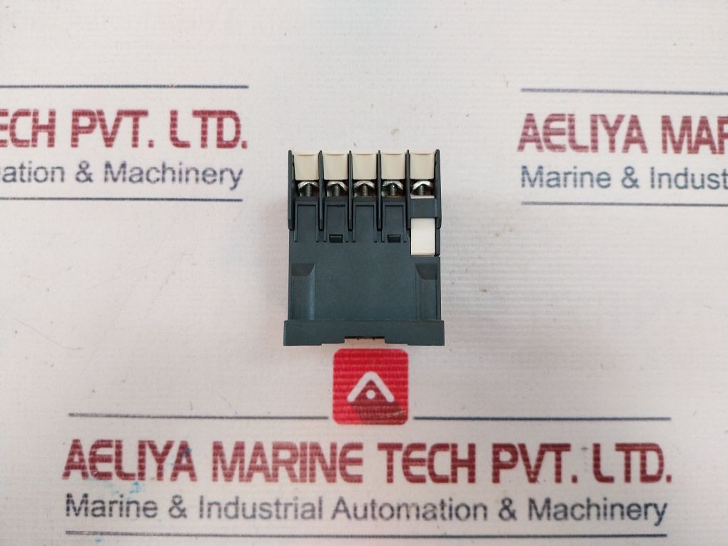 Schneider Electric Ca2Kn22M7 Control Relay 220/230V