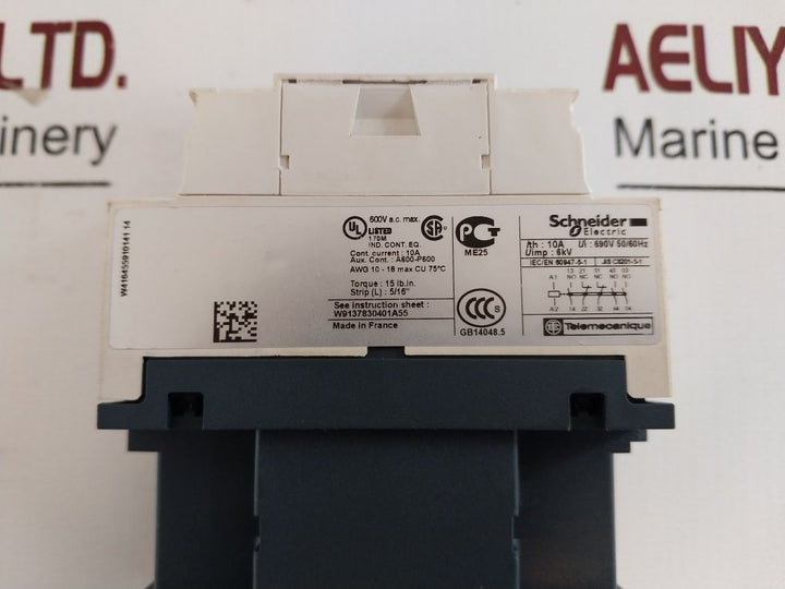 Schneider Electric Cad32B7 Control Relay