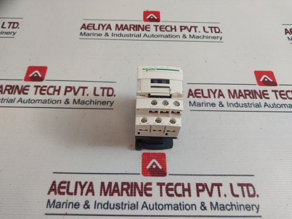 Schneider Electric Cad32 Control Relay 48V 50/60Hz