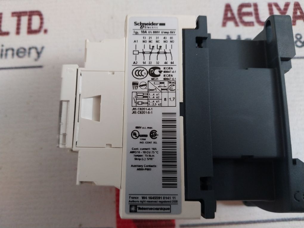 Schneider Electric Cad32 Control Relay 48V 50/60Hz