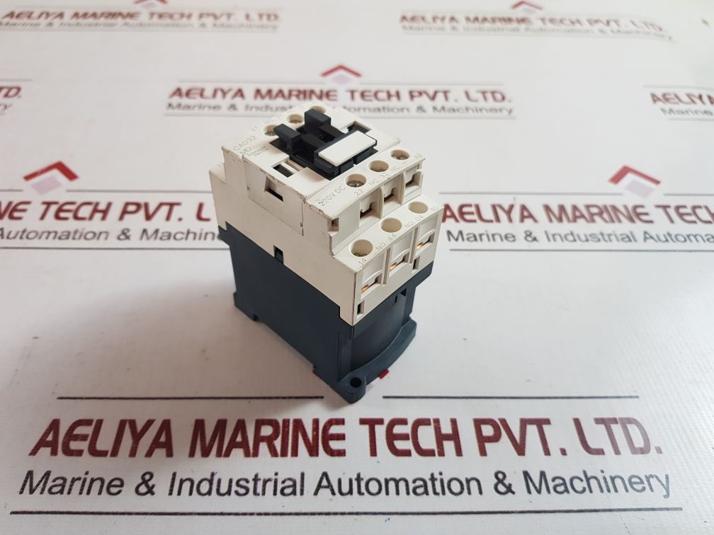 Schneider electric cad32 md control relay