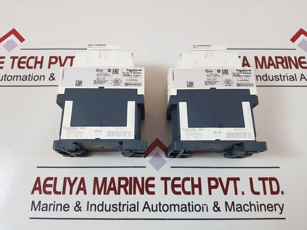 Schneider Electric Cad32Md Control Relay