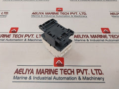 Schneider Electric Cad32R7 Control Relay 040204 690V 50/60Hz