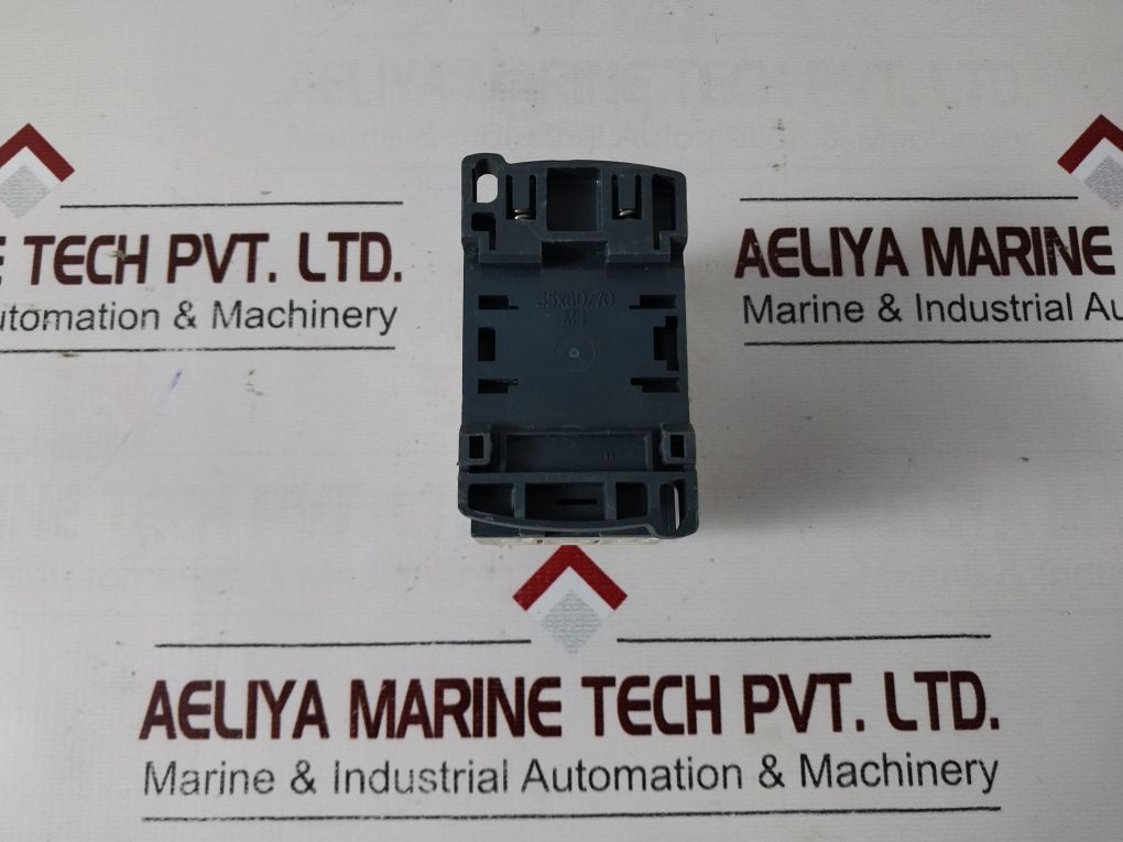 Schneider Electric Telemecanique Cad50F7 10A 690V Relay Switch
