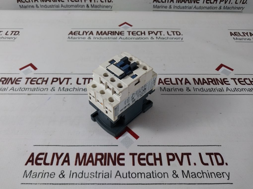 Schneider Electric Telemecanique Cad50F7 10A 690V Relay Switch