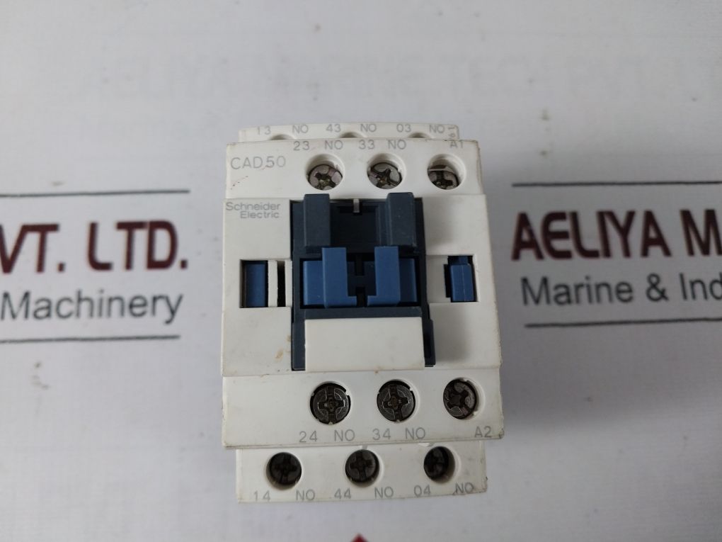 Schneider Electric Telemecanique Cad50F7 10A 690V Relay Switch