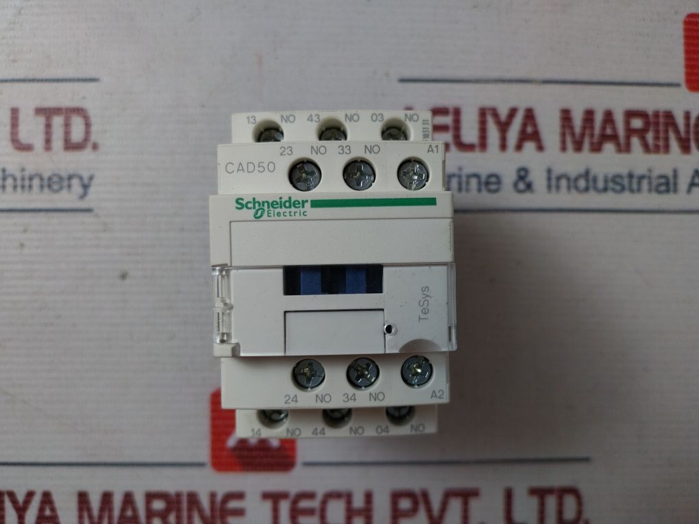 Schneider Electric Cad50P7 Control Relay 230V 50/60Hz