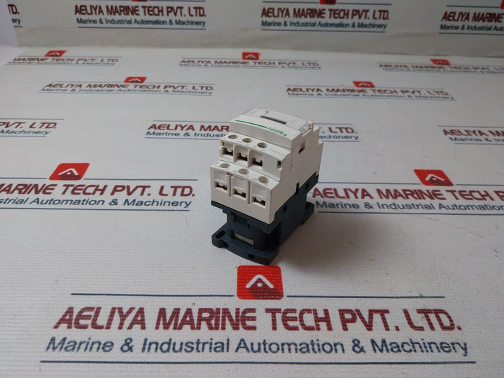 Schneider Electric Cad50P7 Control Relay 230V 50/60Hz