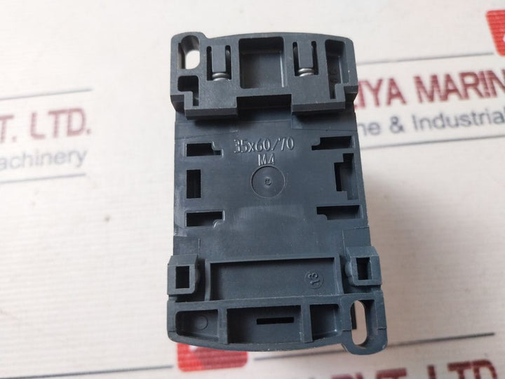 Schneider Electric Cad50P7 Control Relay 230V 50/60Hz