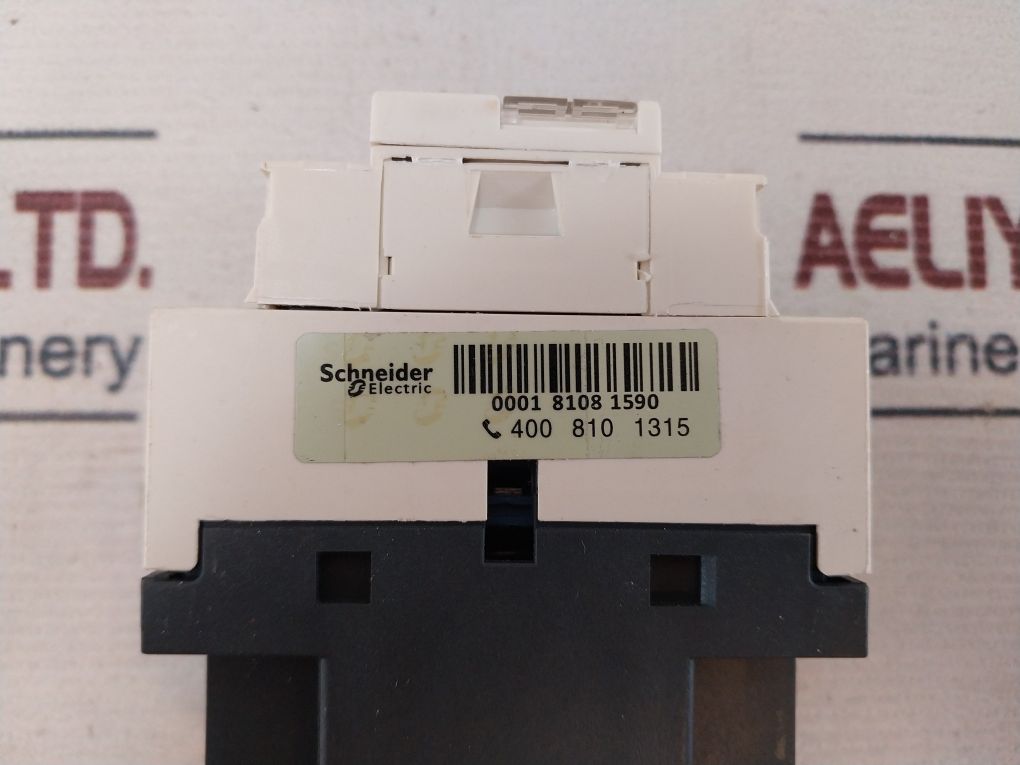 Schneider Electric Cad50P7C Control Relay 220Vac