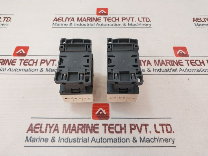 Schneider Electric Cad50P7C Control Relay 220Vac