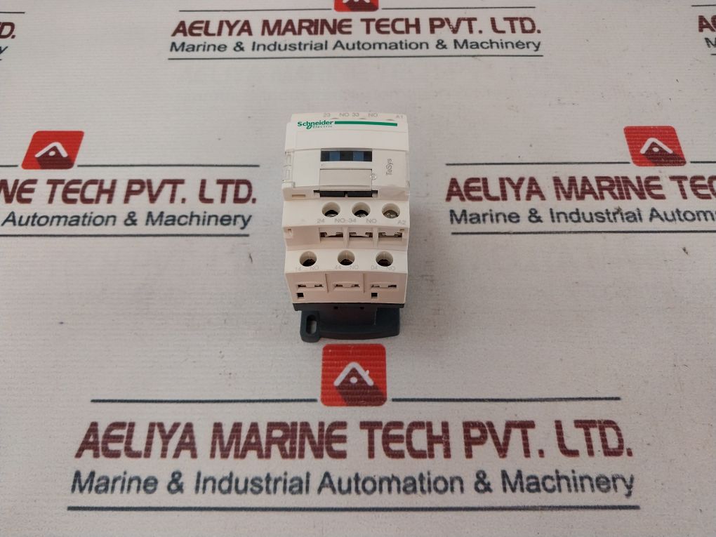 Schneider Electric Cad50P7C Control Relay 220Vac