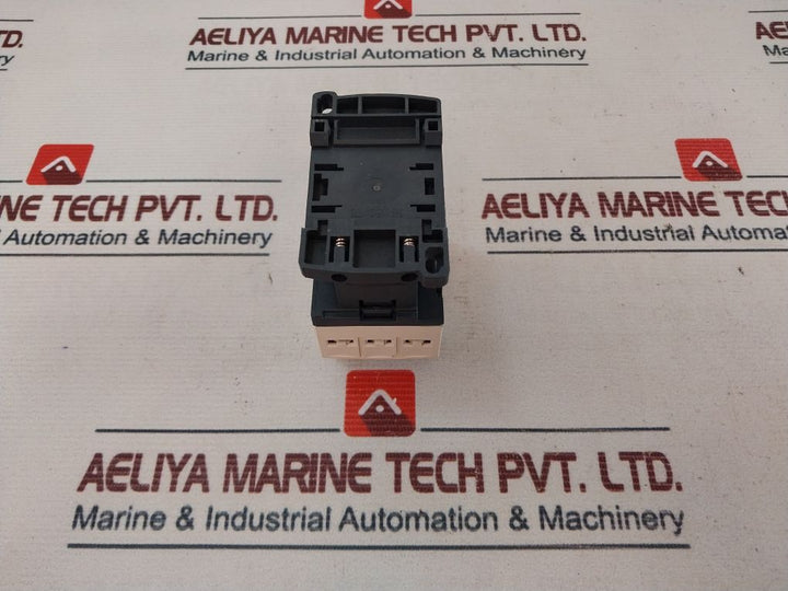 Schneider Electric Cad50P7C Control Relay 220Vac