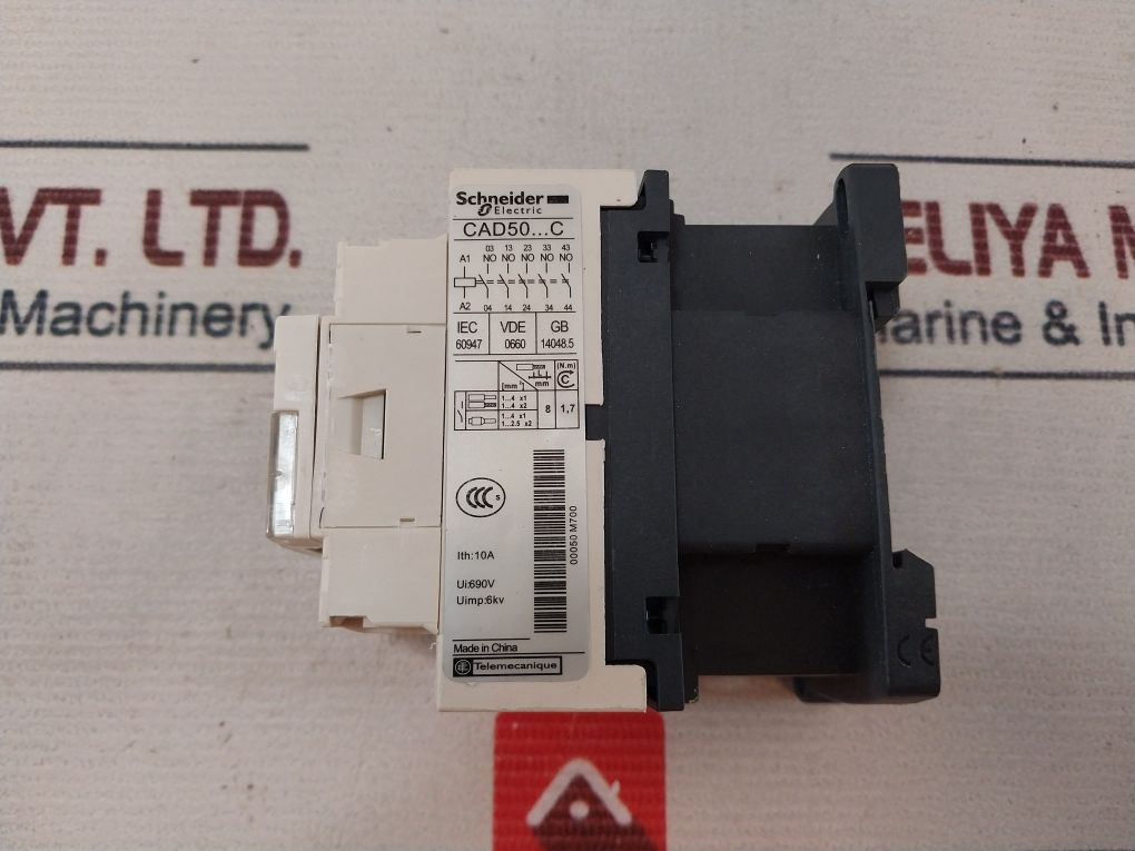 Schneider Electric Cad50P7C Control Relay 220Vac