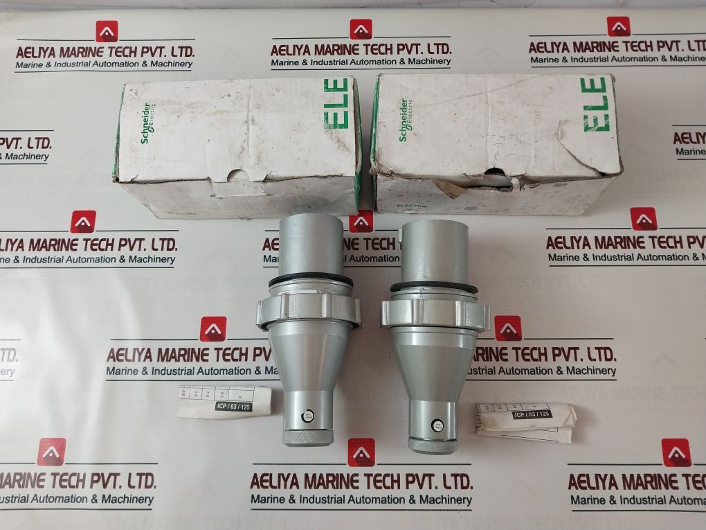 Schneider Electric Metal Clad Protected Plug
