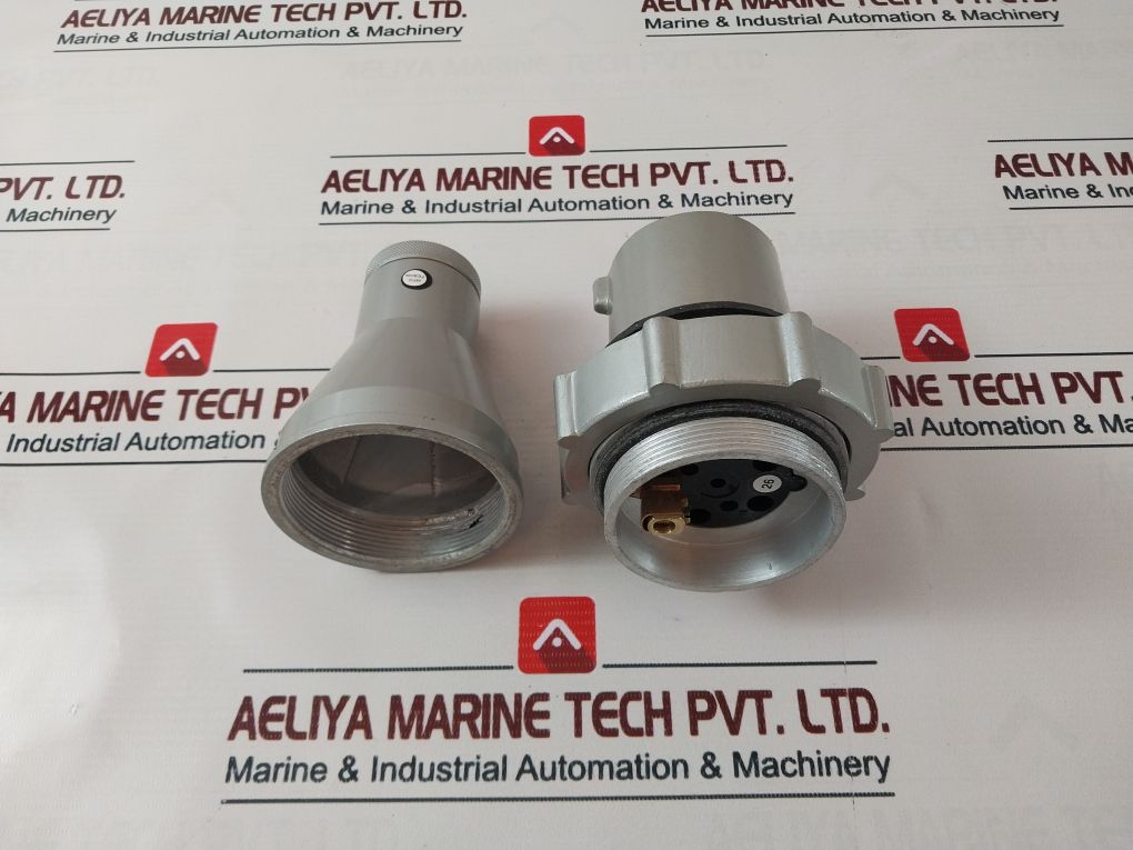 Schneider Electric Metal Clad Protected Plug