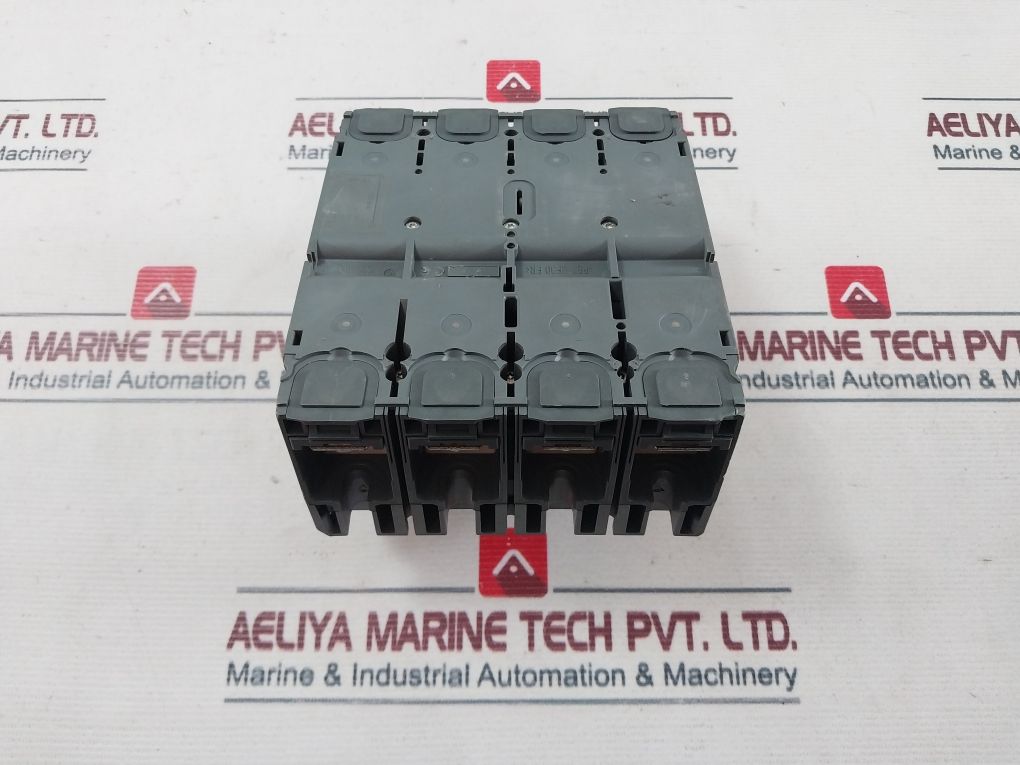 Schneider Electric Cvs100B Circuit Breaker 800A