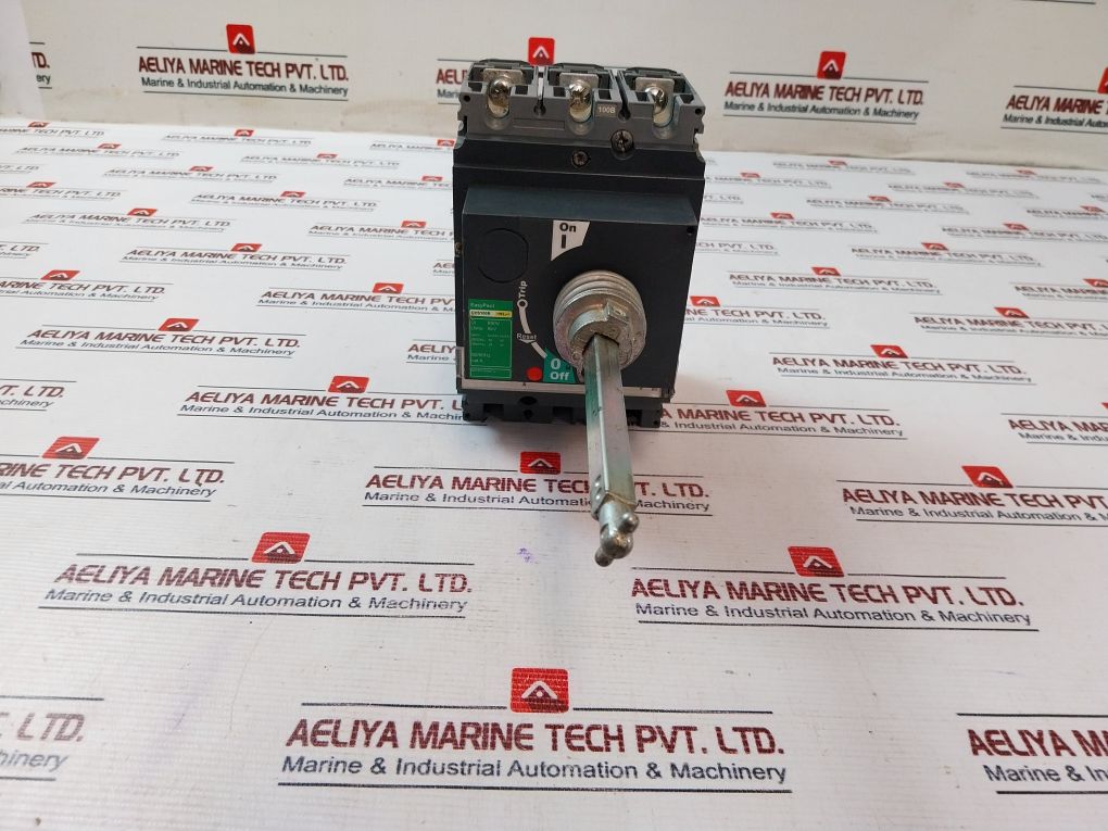 Schneider Electric Cvs100B Circuit Breaker 800A 690V