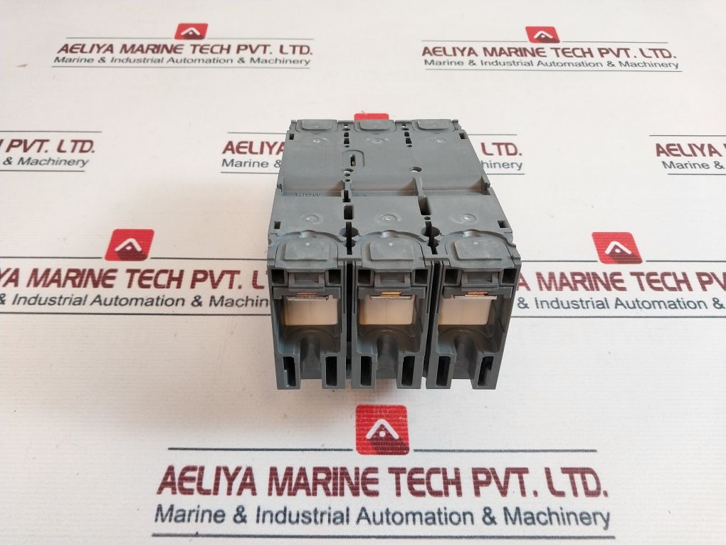 Schneider Electric Cvs100N Circuit Breaker 690V