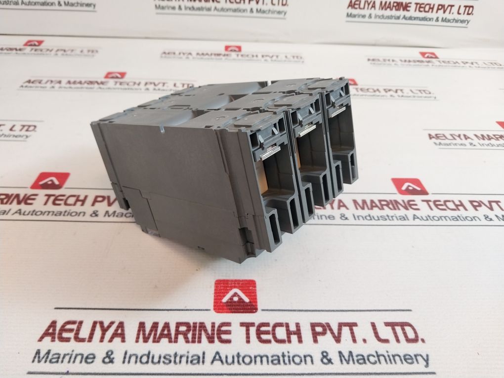 Schneider Electric Cvs100N Circuit Breaker 690V