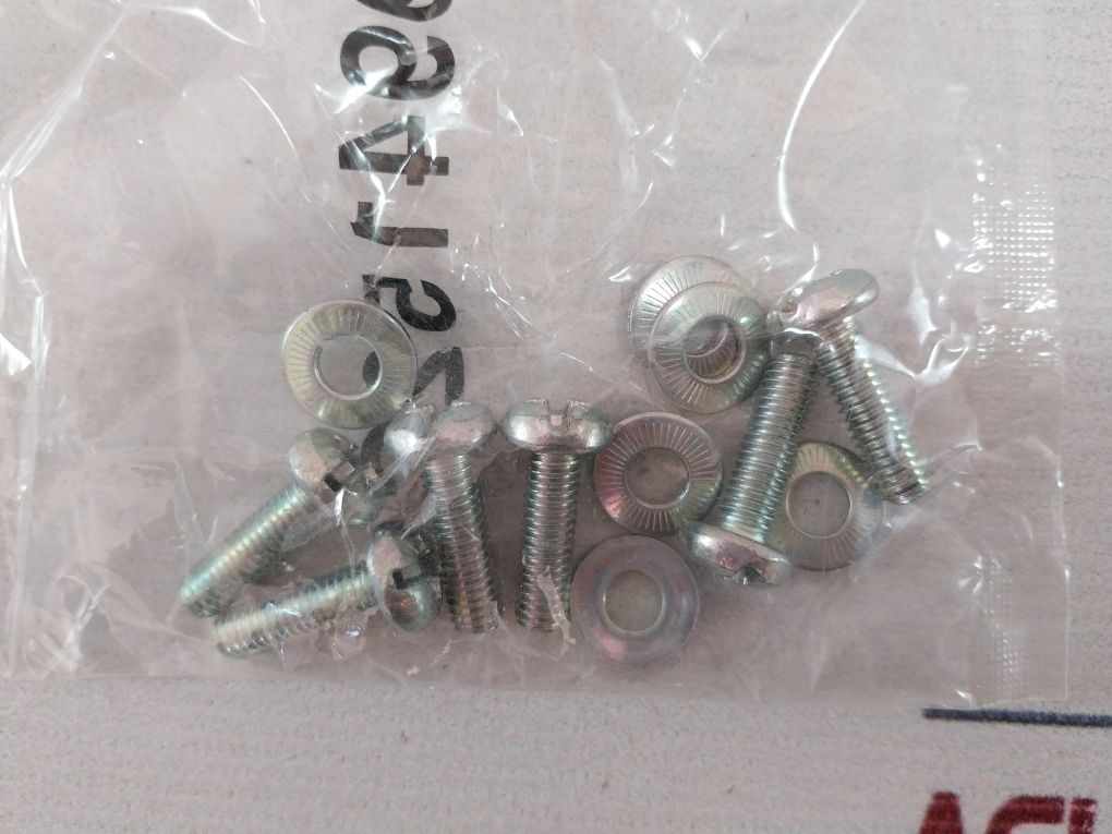 Schneider Electric Cvs100N Circuit Breaker 690V