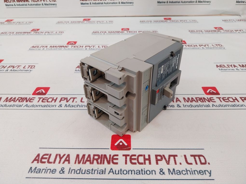 Schneider Electric Cvs100N Circuit Breaker 690V