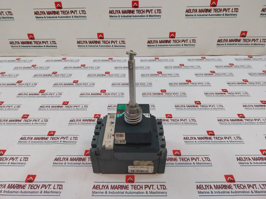 Schneider Electric Cvs160F 1250A Circuit Breaker 50/60Hz