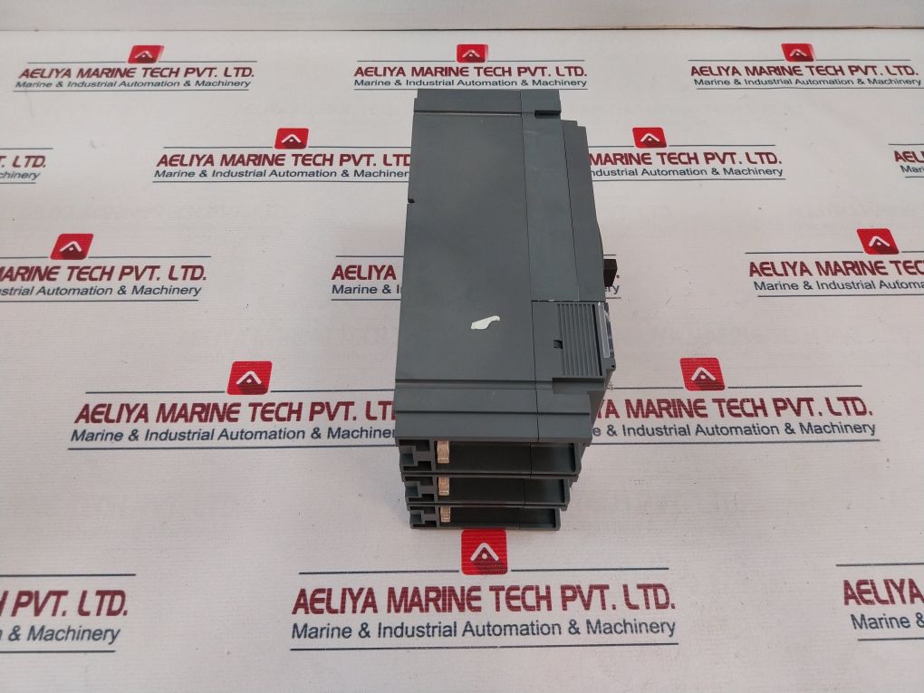 Schneider Electric Cvs400F Circuit Breaker