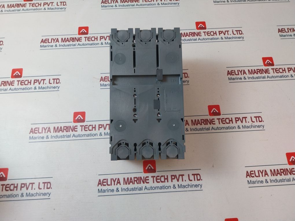 Schneider Electric Cvs400F Circuit Breaker 400A