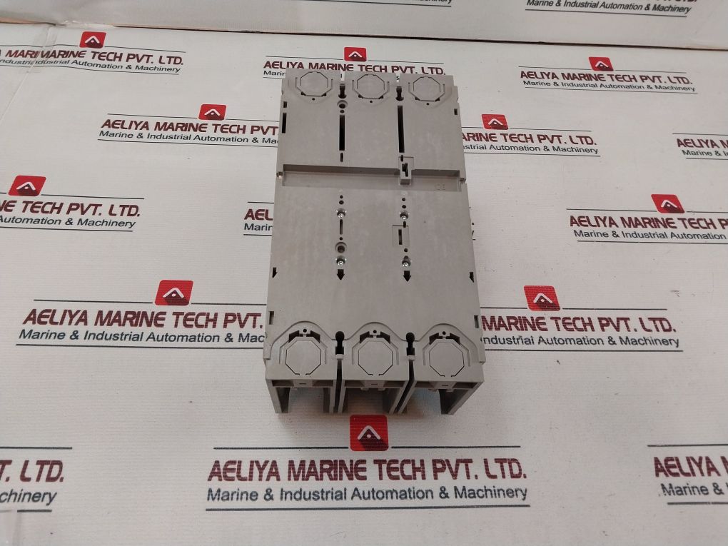 Schneider Electric Cvs630F Moulded Case Circuit Breaker